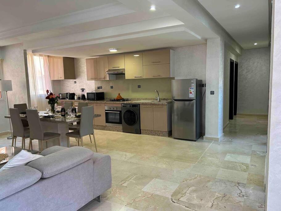 Appartement Haut Standing 3 Chambres Avec Terasse Quartier Gueliz Hivernage A Marrakech I19 Marrakesh Bagian luar foto